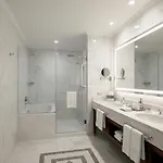 Hera Luxury 5*