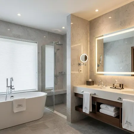 Hera Luxury Hotell 5*