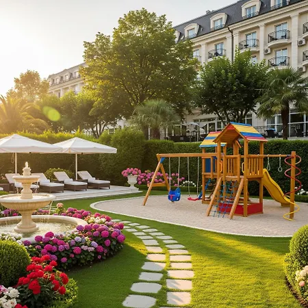 Hera Luxury Ξενοδοχείο 5*