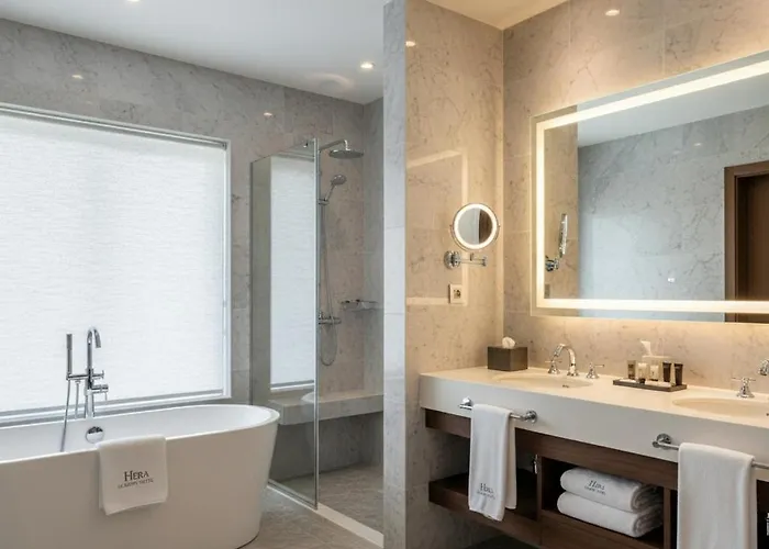 Hera Luxury Hotel 5*