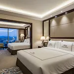 Hera Luxury Отель 5*