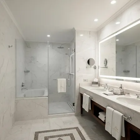 Hera Luxury 5*